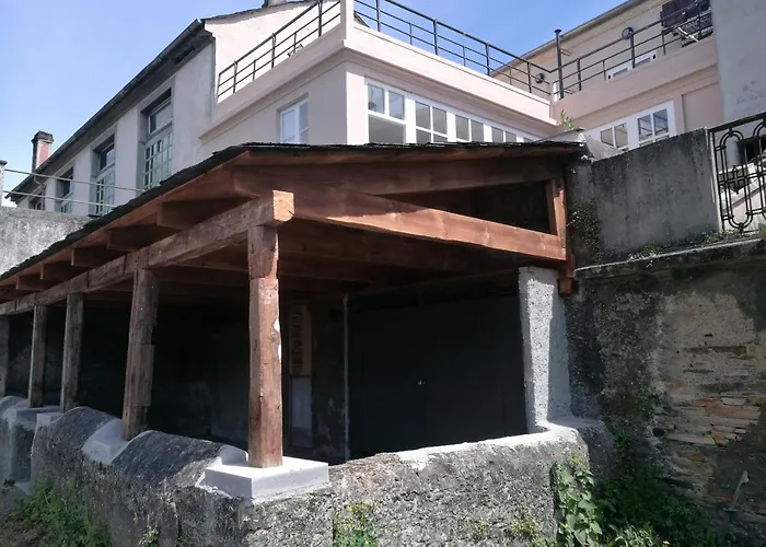 ホステル Savior ロウレンサー